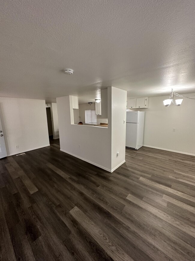 Building Photo - 4486 E Crystal Dr