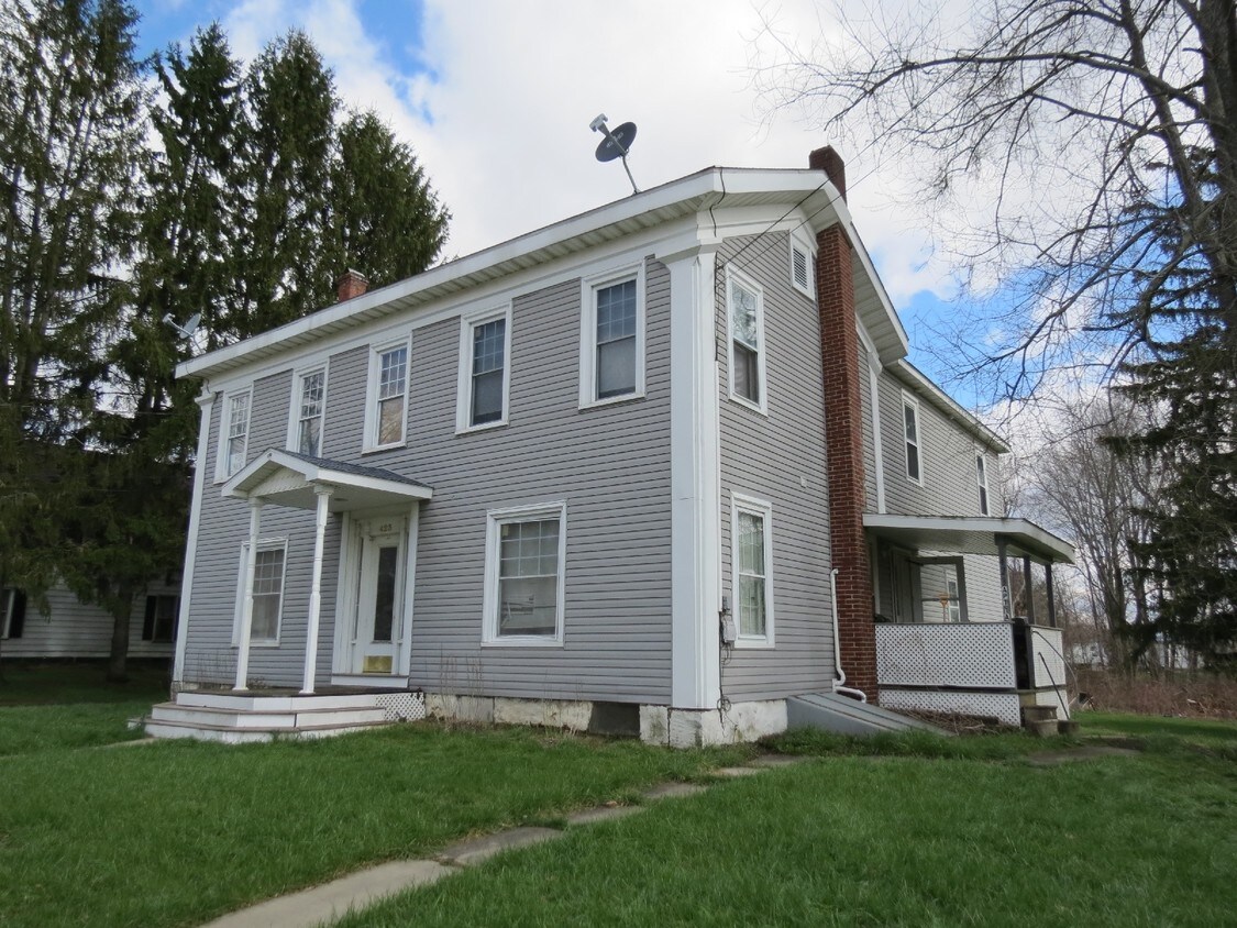 Primary Photo - 423 Penn St