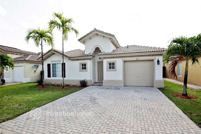 Building Photo - 859 SW 155th Ct