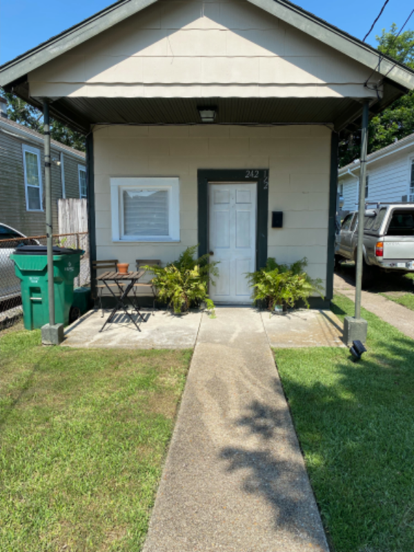 Primary Photo - 242.5 Nursery Ave