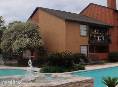 Foto del edificio - 1422 NE Loop 410