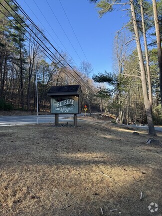 Building Photo - 104 Fern Dr