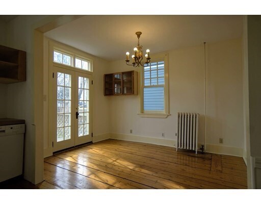 Building Photo - 131 Carolina Ave