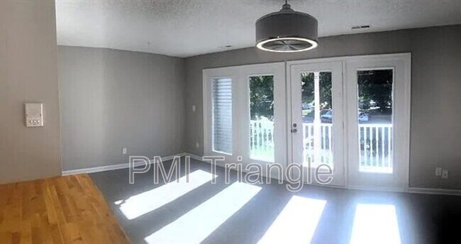 Foto del edificio - 1320 Park Glen Dr