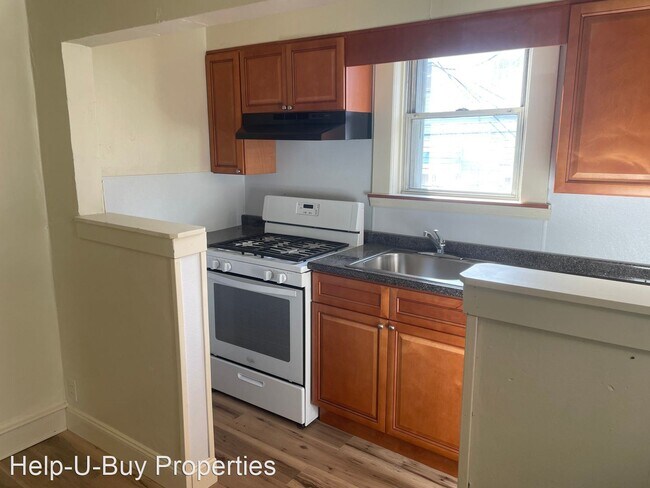 Foto del edificio - 3 br, 1 bath House - 888 Anchor st