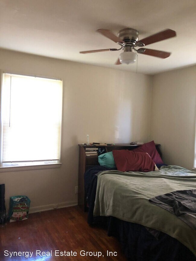 Building Photo - 3 br, 1 bath House - 1916 Laurinda Dr