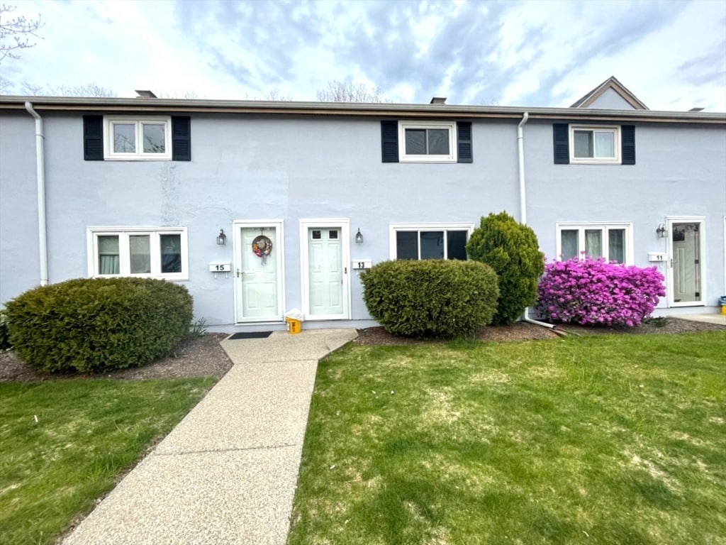 13 Lewis Farm Rd, Dedham, MA 02026 Townhome Rentals in Dedham MA