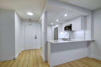 Building Photo - 2285 Rue St Mathieu