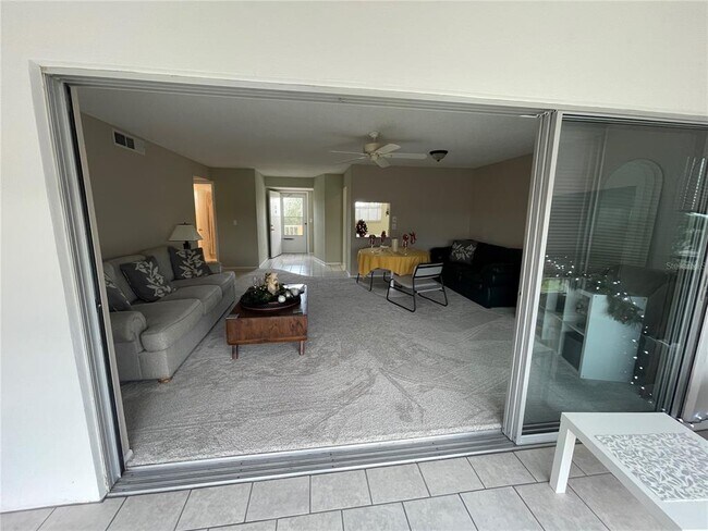 Building Photo - 4040 Ironwood Cir