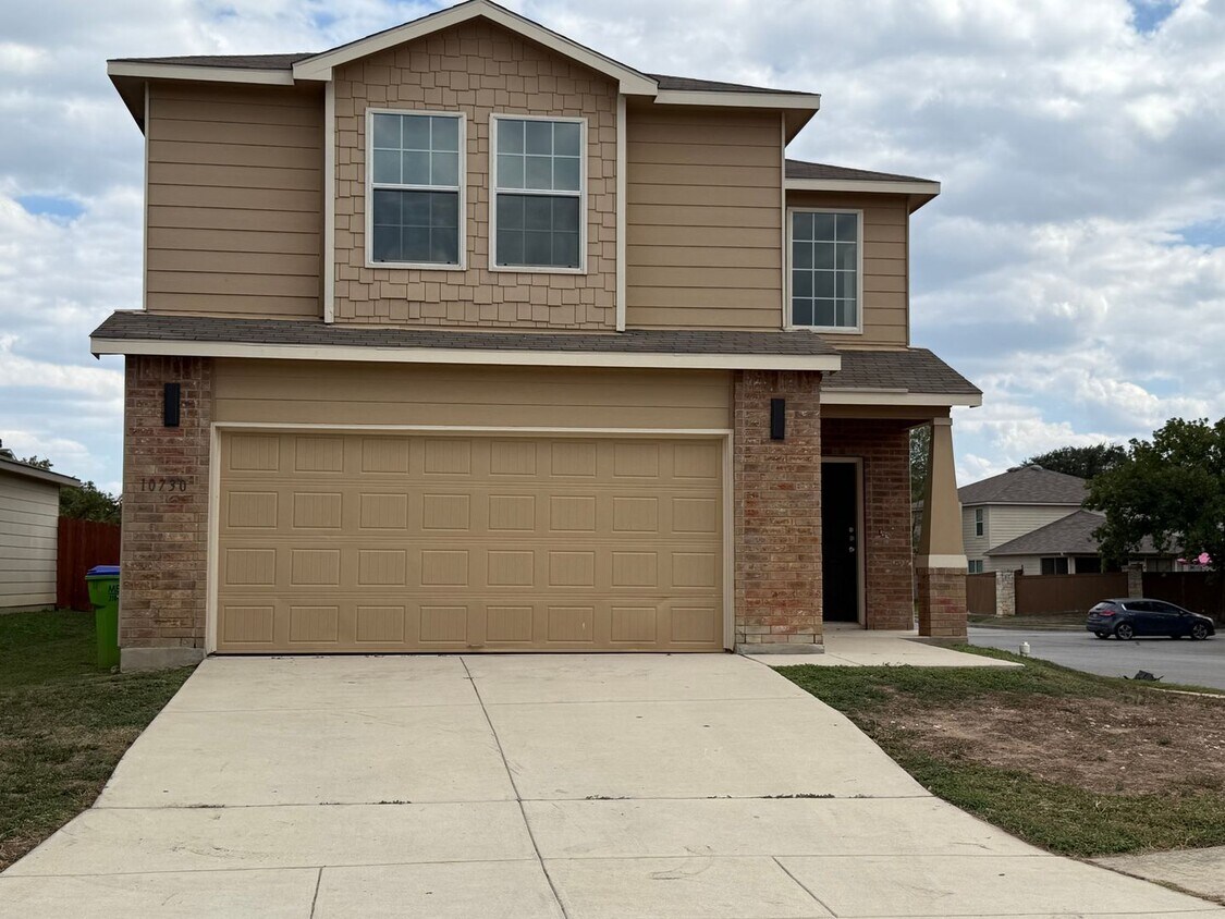 Foto principal - 10730 Rimfire Run Ln