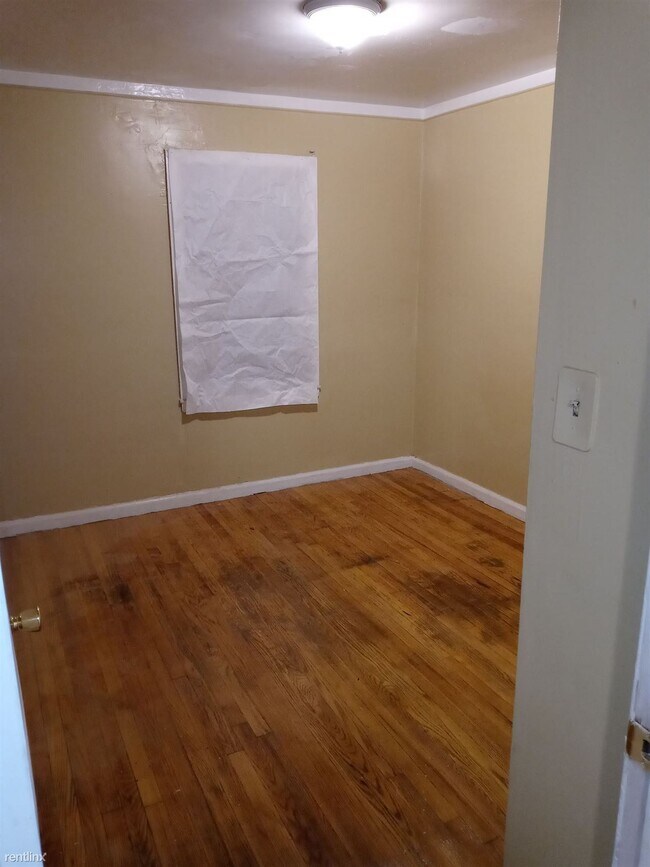 Foto del edificio - 3 br, 1 bath House - 19467 Westbrook St