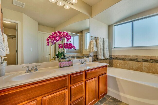 Foto del edificio - Lovely 4 bedroom, 2.5  in West Side El Paso!!