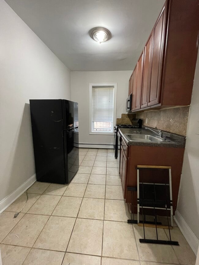 Foto del edificio - 6 Tonnele Ave