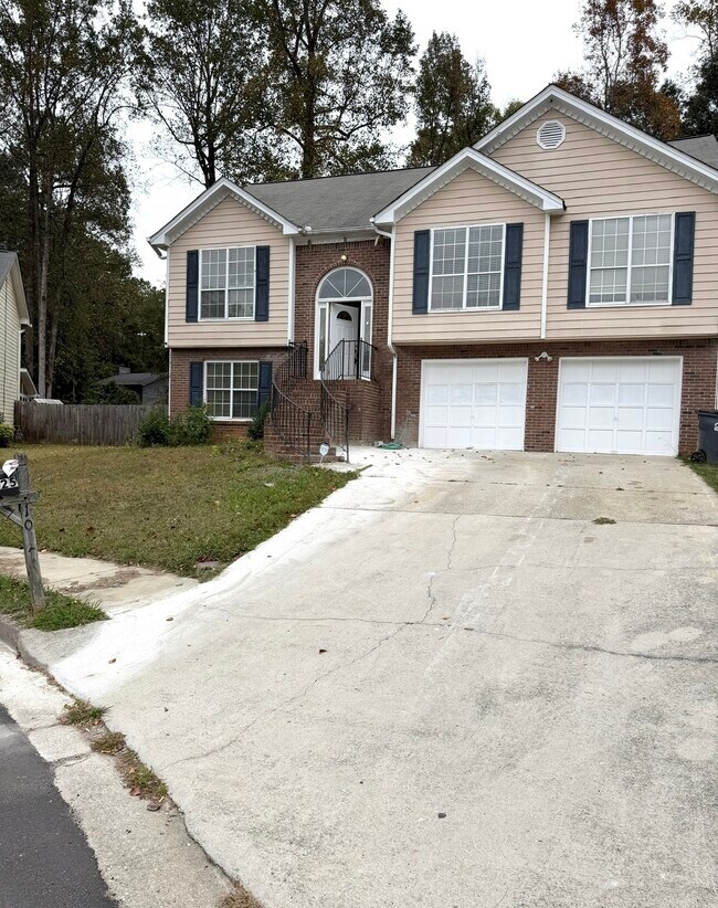 Foto del edificio - 1025 Eagle Pointe Dr NW