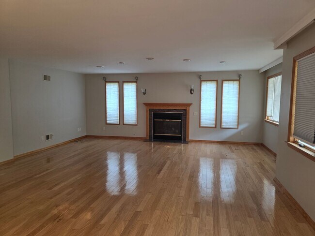 Foto del edificio - 812 Leeds Ln
