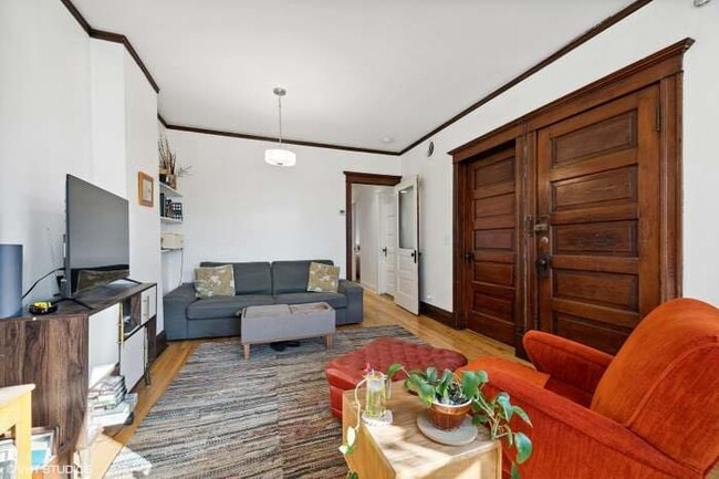 Building Photo - 3027 S Bonfield St