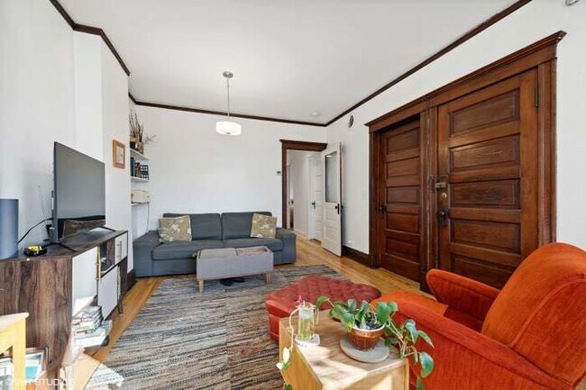 Foto del edificio - 3027 S Bonfield St