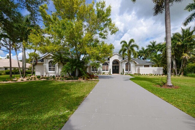 Building Photo - 7981 Woodsmuir Dr
