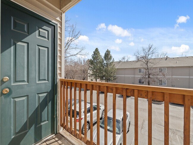 Foto del edificio - Well Maintained 2-Bed, 2-Bath Condo in Prime Location Near CSU!