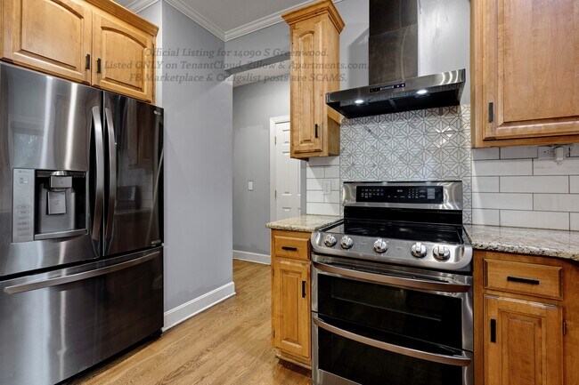 Building Photo - 14090 S Greenwood St