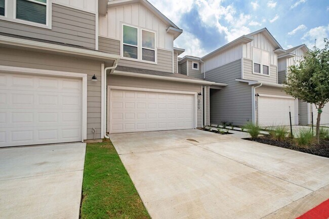 Foto del edificio - Picturesque 3 Bedroom, 2.5 Bath, 2-Story Home