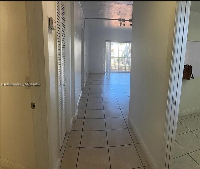Foto del edificio - 7505 SW 82nd St