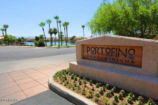 Foto del edificio - 3830 E Lakewood Pkwy W