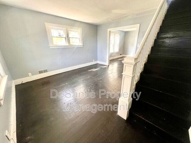 Building Photo - 506 Ninth St