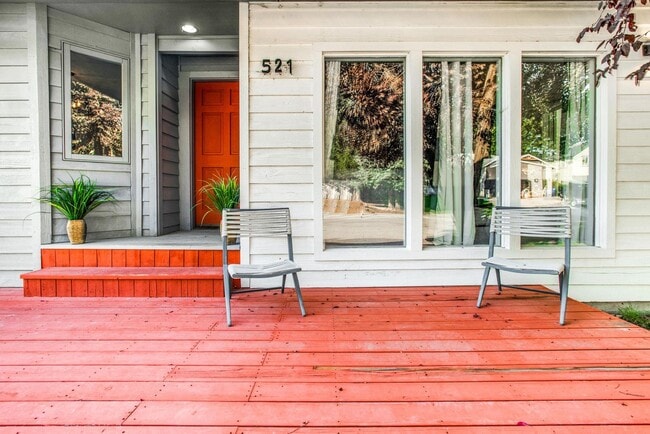 Building Photo - Furnished Short-Term Rental in Eagle – Pool & Prime Location!