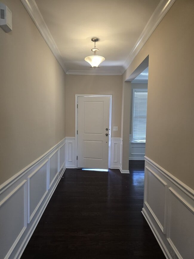 Foto del edificio - Beautiful Home located in Bridge Pointe Ne...