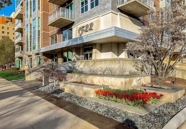 street view - 1522 N Prospect Ave