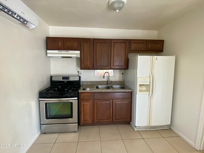 Foto del edificio - 3810 N 9th Pl