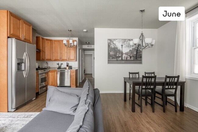 Building Photo - 2632 N Ashland Avenue
