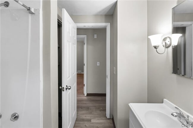 Building Photo - 326 Grant Blvd