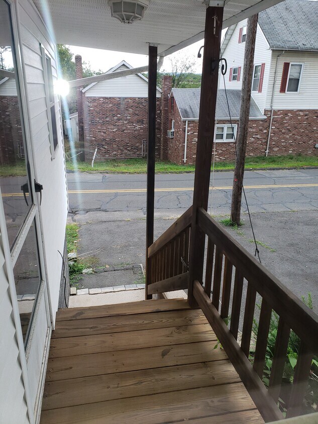 Primary Photo - 104 Water St