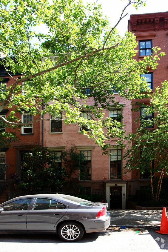 Building Photo - 415 W 21st St
