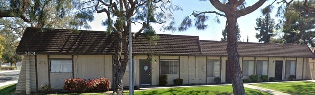 Building Photo - 5901 Ming Ave
