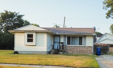 Building Photo - 5914 Cloverlawn Dr