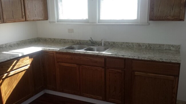 Foto del edificio - Two Bedroom One Bath Newly Renovated Charleston Home