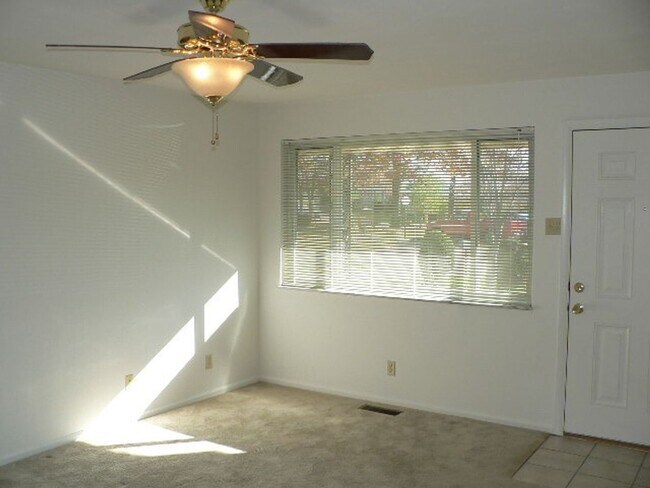 Foto del edificio - Hickory House Apt.