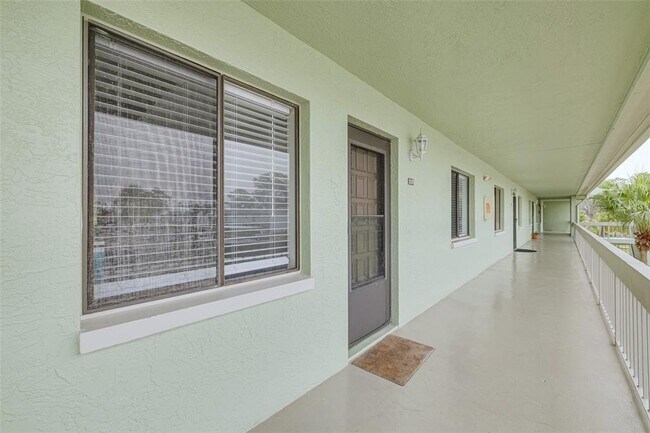 Foto del edificio - 218 Caryl Way