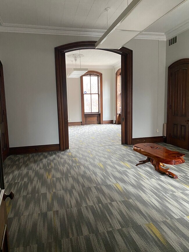 Living room / family room - 218 E Market St