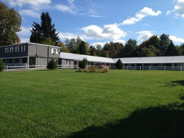 Primary Photo - Countryside Apartments