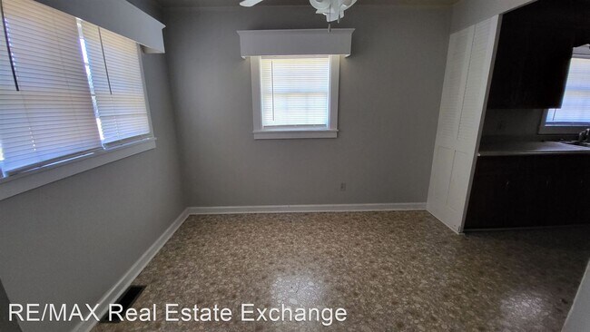 Building Photo - 3 br, 1.5 bath House - 804 Park Avenue