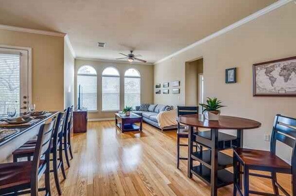 Foto principal - 800 E 15th St