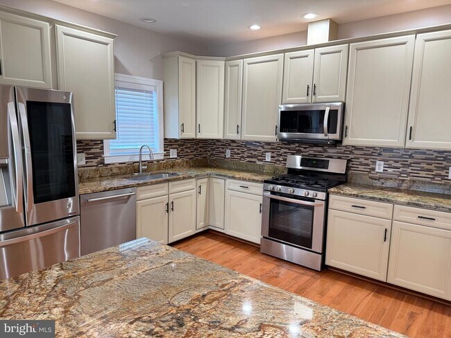 Foto del edificio - 728 18th St S