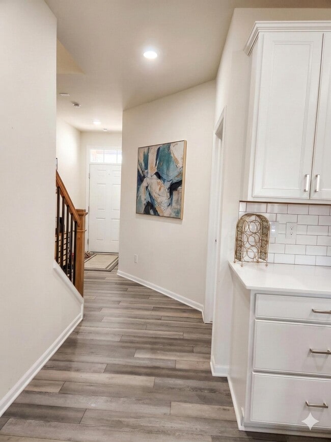 Building Photo - 23102 Addison Cir