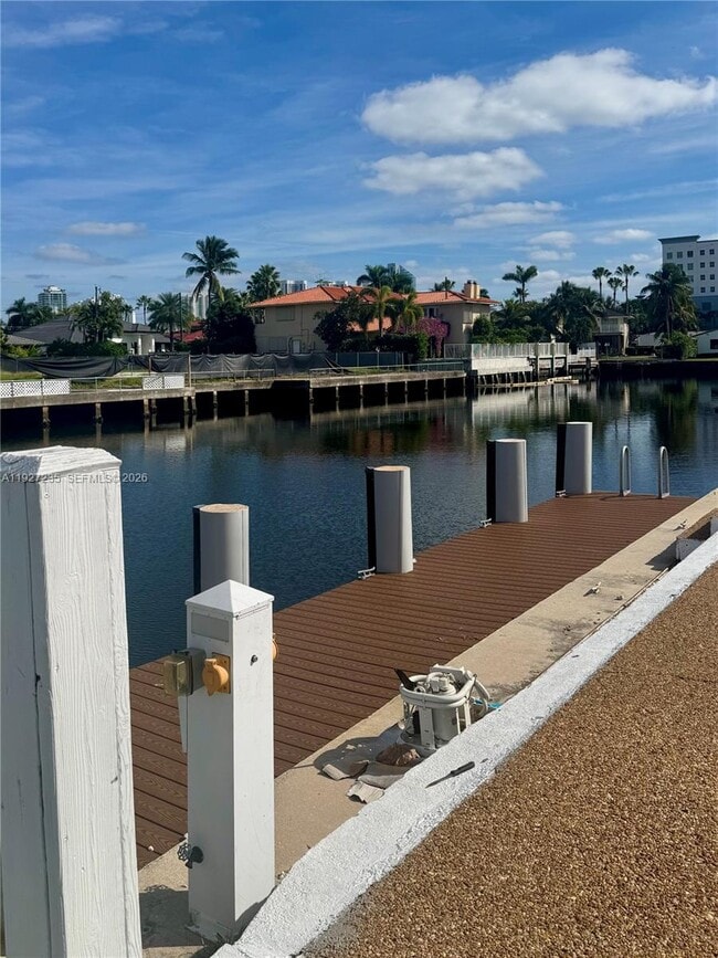 Building Photo - 16453 NE 33rd Ave