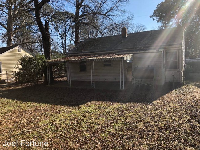 Building Photo - 3 br, 1 bath House - 107 Lexington St