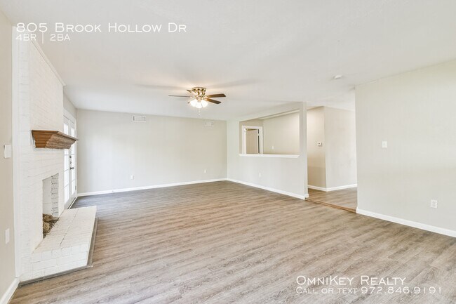 Building Photo - 805 Brook Hollow Dr